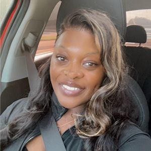 Meet your Posher, Shawna